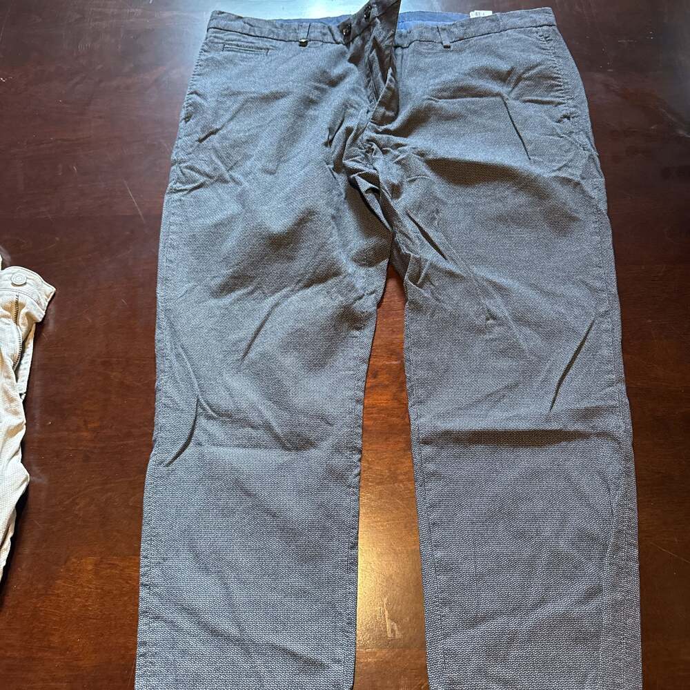 Massimo Dutti Men's Gray Structured Knit Trousers 40
